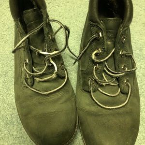 Black timberland women’s s 7 pre owned